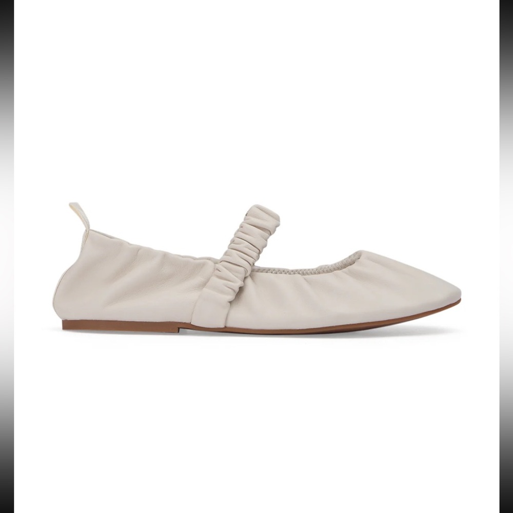 Tony Bianco Milano flats in size 8 (38) in dove softly